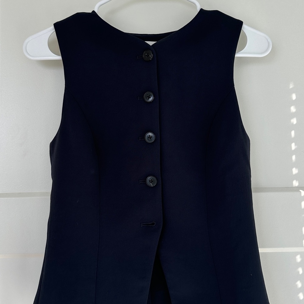 Aritzia Wilfred Navy Sleeveless Vest